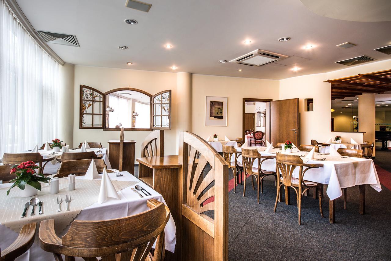 Hotel Jana Přerov Eksteriør bilde